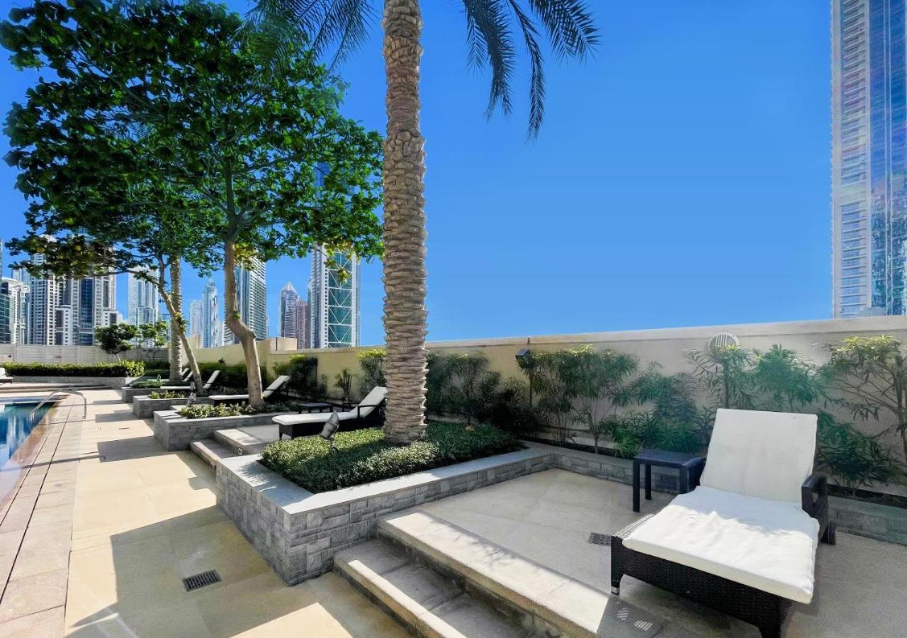 New Modern 1bhk 5 Min Walk To Mall 99walk Score Apartment