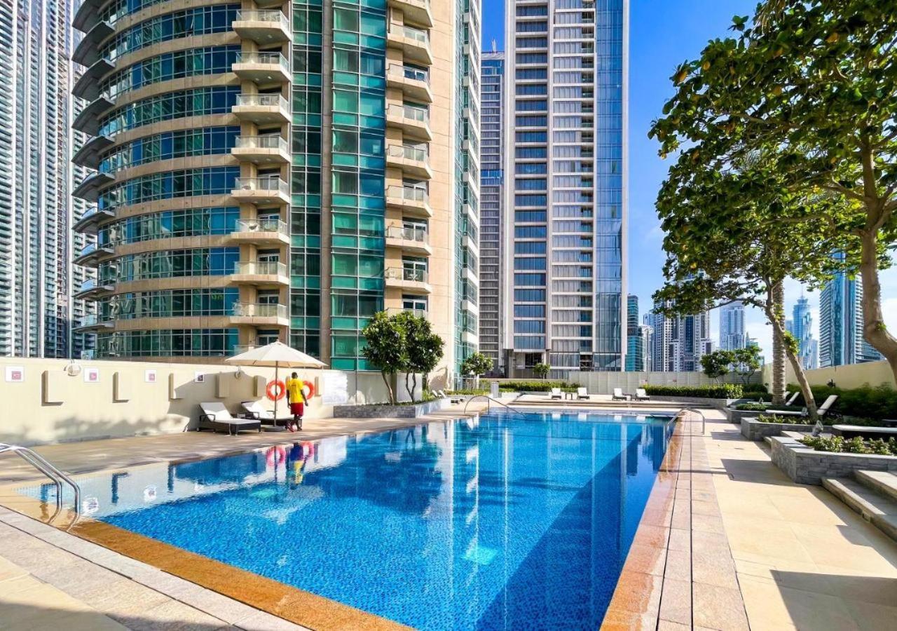 New Modern 1bhk 5 Min Walk To Mall 99walk Score Apartment