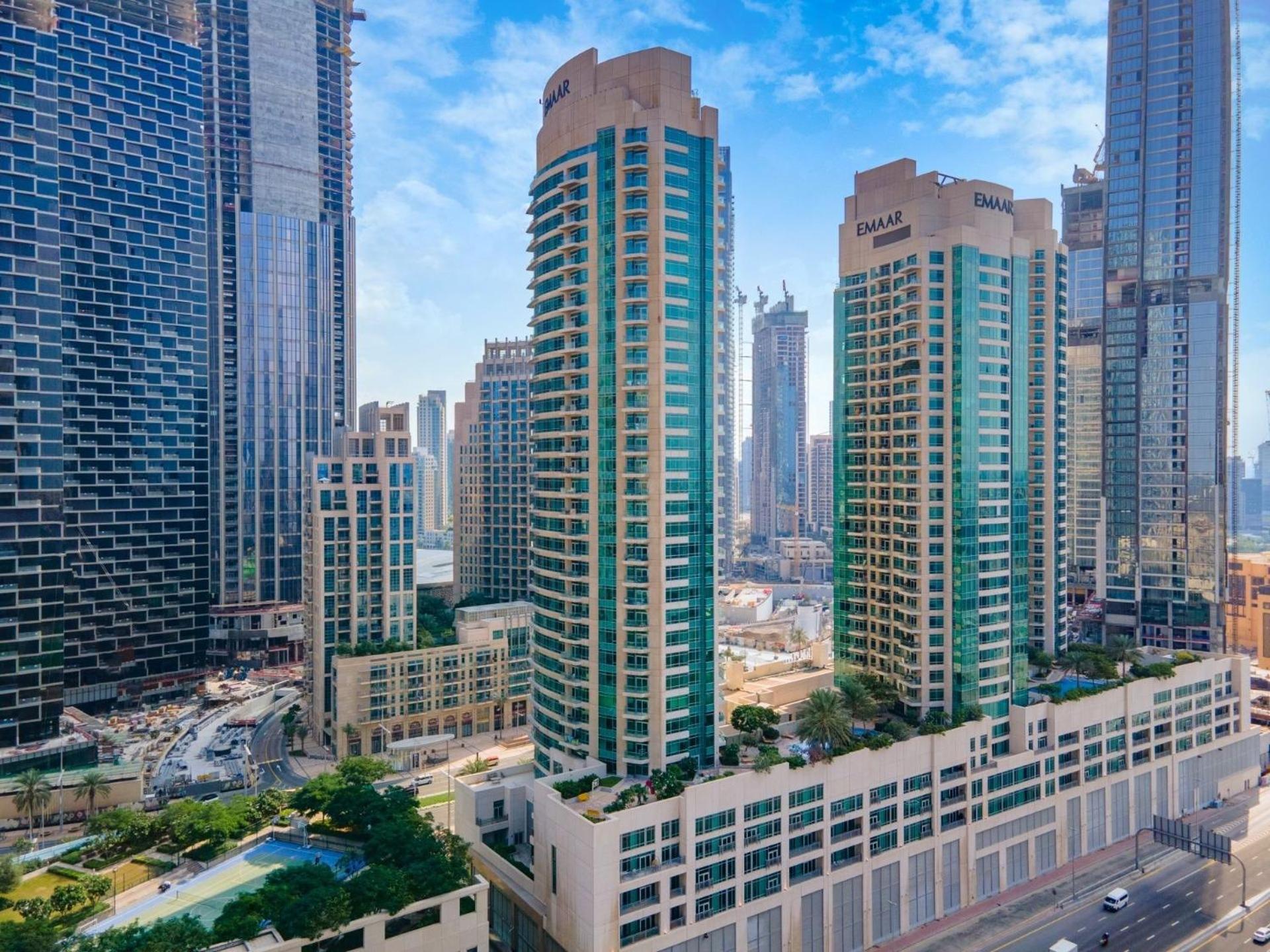 Apartment New Modern 1bhk 5 Min Walk To Mall 99walk Score Dubai