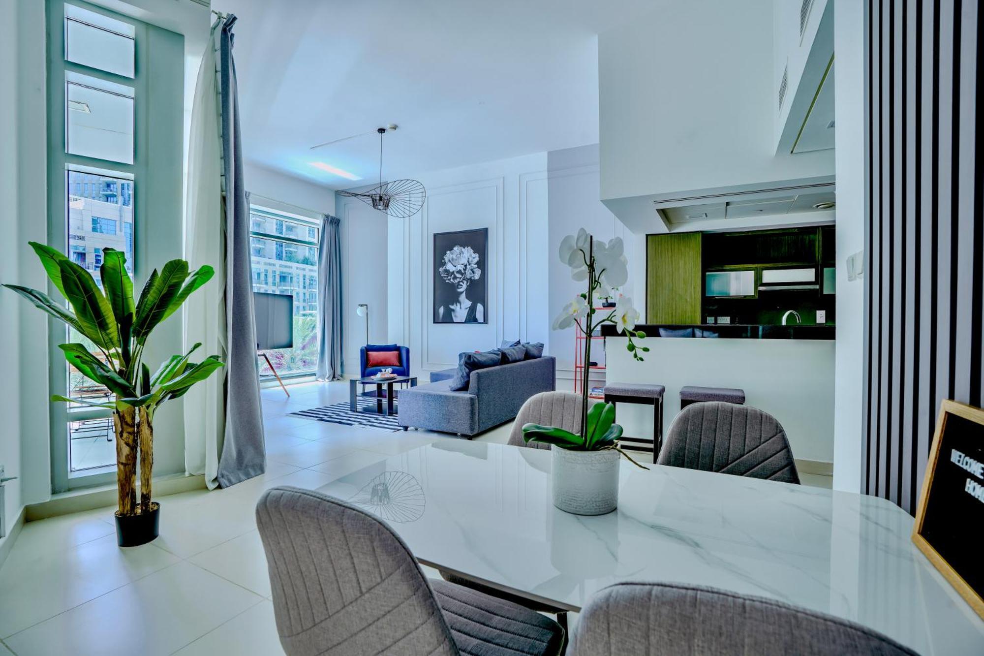 New Modern 1bhk 5 Min Walk To Mall 99walk Score * Dubai