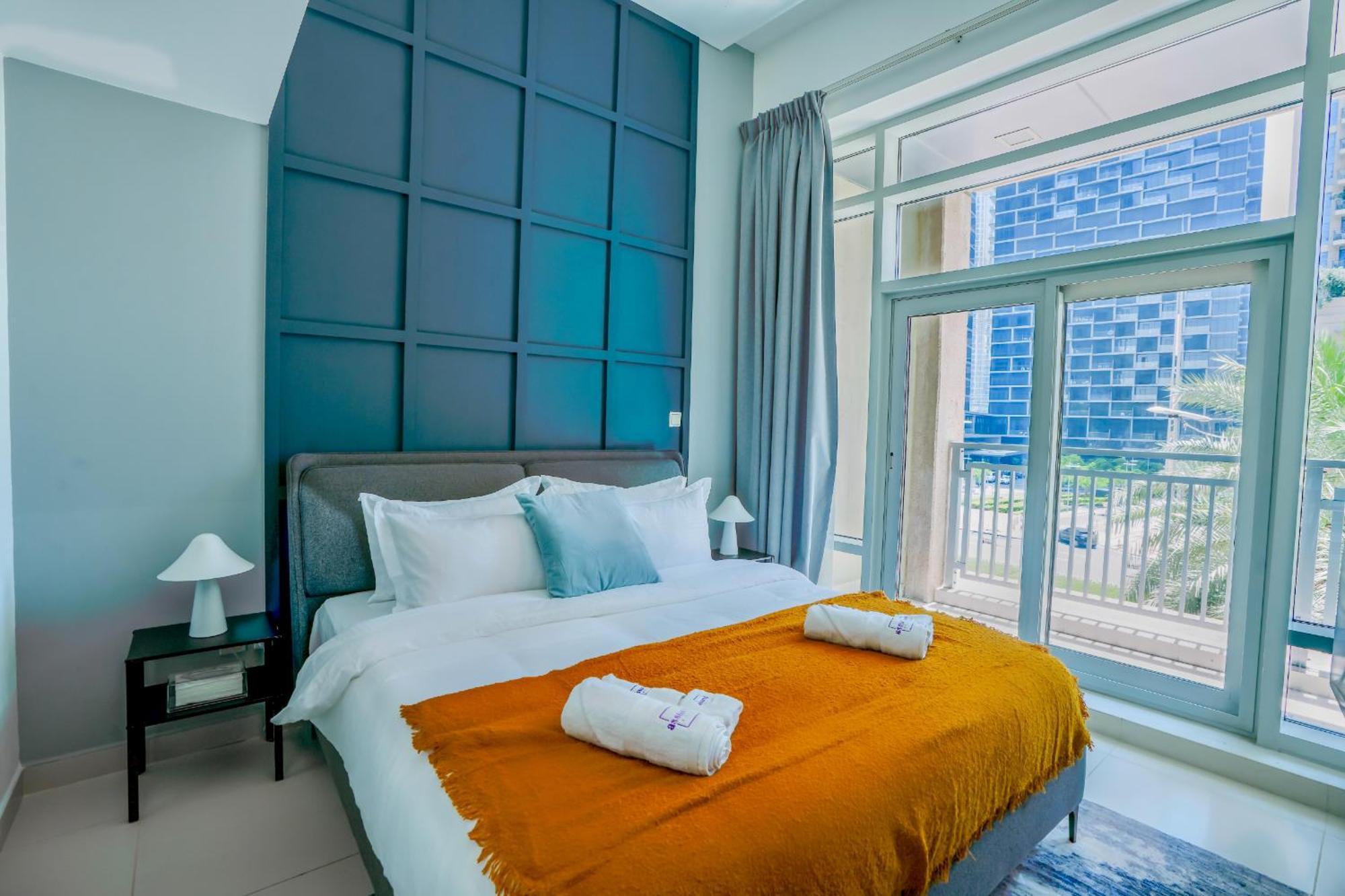 New Modern 1bhk 5 Min Walk To Mall 99walk Score * Dubai